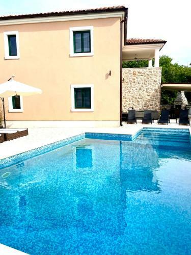 Villa Muraj-korni?, Krk