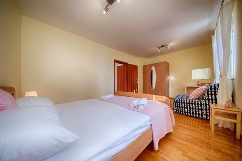 Apartments Marinkovic Komiza