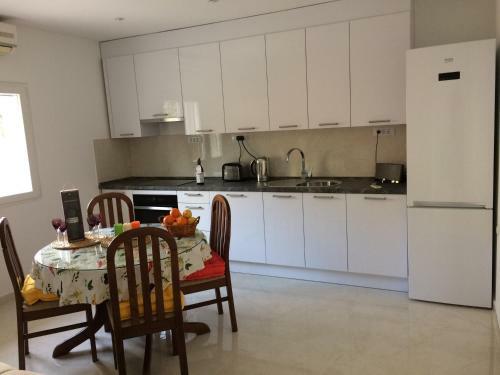 Apartment Marina Komiza