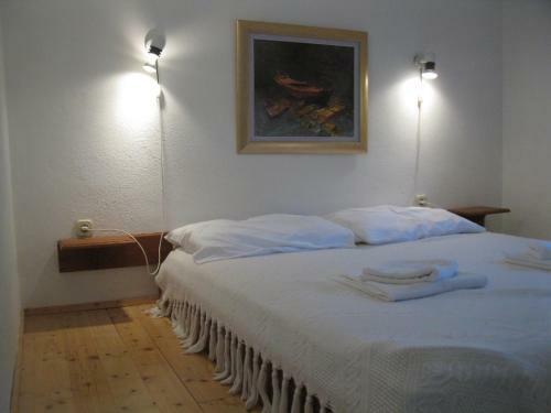 Hostal Apartments Bako Komiza