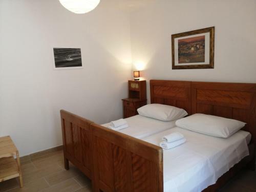 Hostal Apartments Bako Komiza