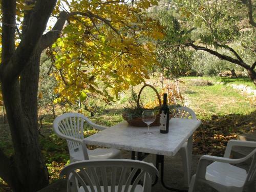 Hostal Apartments Bako Komiza