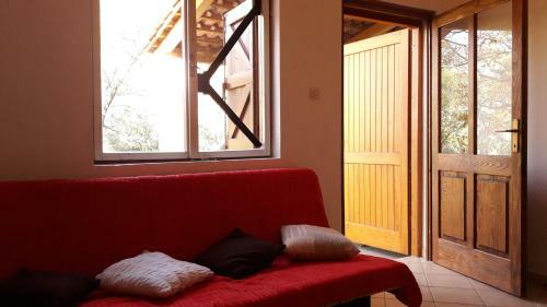 Hostal Apartments Bako Komiza