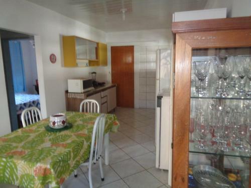 Casa Geminada Em Jurer�