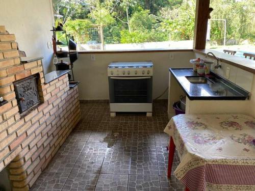 Ch�cara Em Condom�nio Fechado Com Piscina Com Aquecimento Solar
