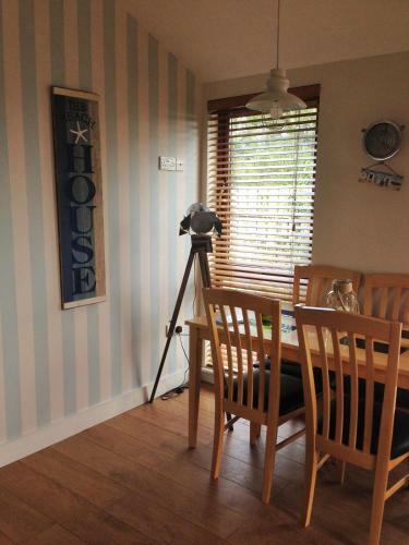 Wild Atlantic Way...cosy Log Cabin