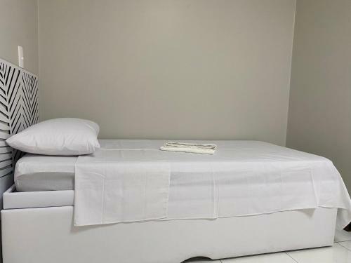 Apartamento Ap Completo, Confort�vel E Bem Localizado Com Vaga De Garagem