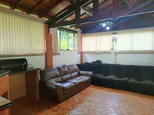 Ch�cara C/ 50 Mil Metros Lago+piscina
