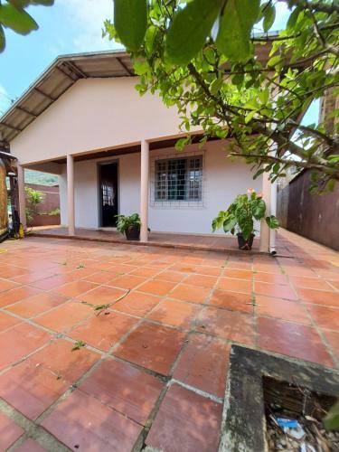 Leal House