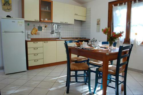 Apartamento Appartamenti Torre Di Chia