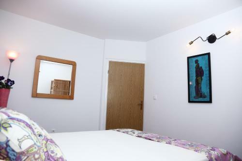 Hostal Tanya-apartments And Rooms