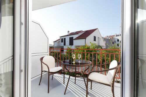 Apartments Ana II