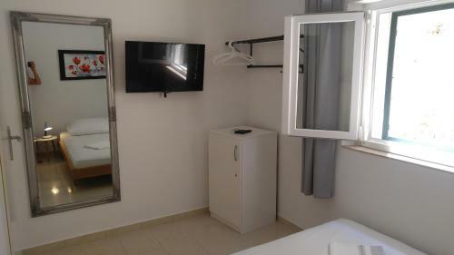 Hostal Privat Room With Privat Bathroom David