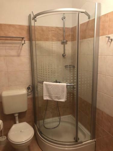 Hostal Apartments Jakic 1