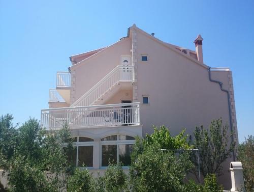 Apartmani Kre?i? 1 Hvar