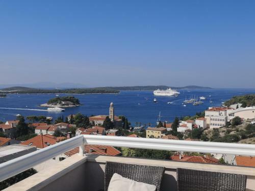 Apartmani Kre?i? 1 Hvar