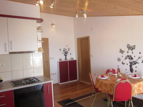 Apartmani Kre?i? 1 Hvar