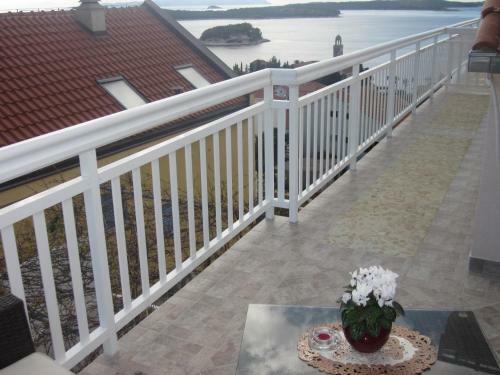 Apartmani Kre?i? 1 Hvar