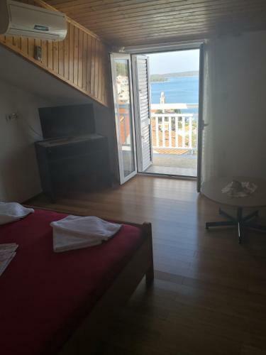 Apartmani Kre?i? 1 Hvar