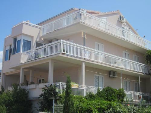 Apartmani Kre?i? 1 Hvar