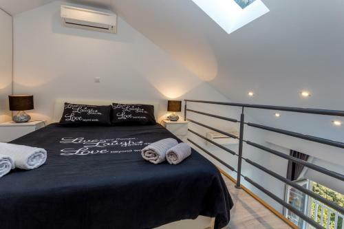 Hvar Sunrise Haven Apartments