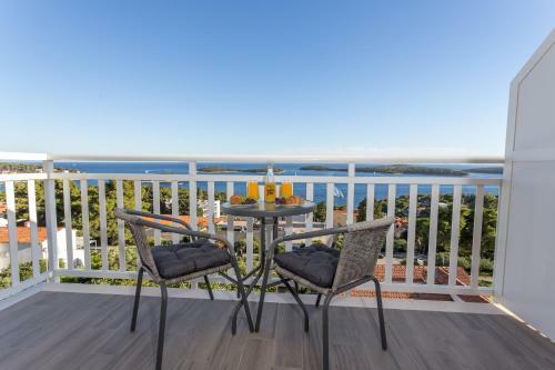 Hvar Sunrise Haven Apartments