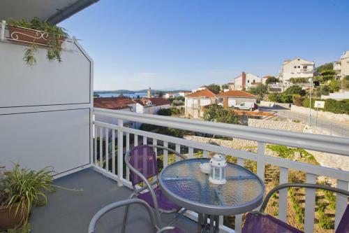 Apartments With A Parking Space Hvar - 18283