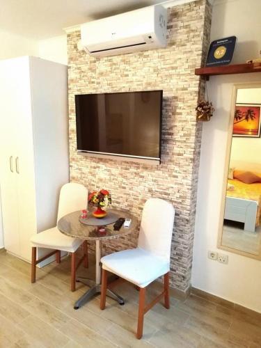 Apartments With A Parking Space Hvar - 9658