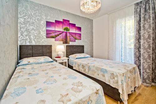 5 Bedrooms Holiday House With Sea View