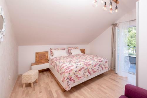 5 Bedrooms Holiday House With Sea View