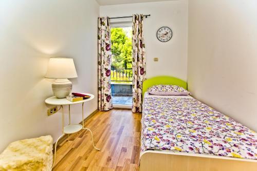 5 Bedrooms Holiday House With Sea View