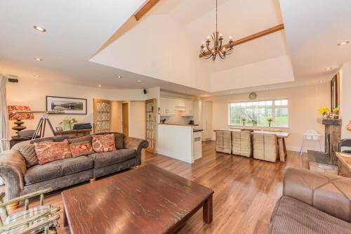 Ardkilly Ridge, Kinsale Town,sleeps 8