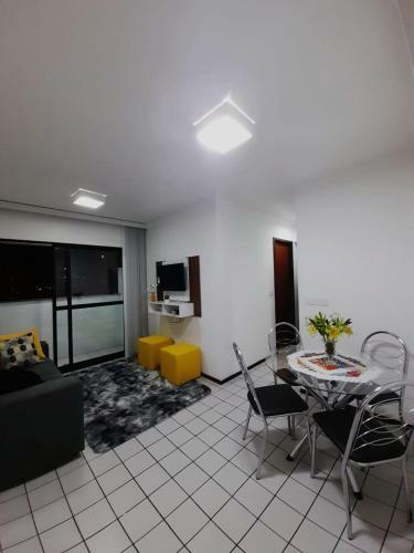 Apartamento De 3 Quartos Na Ponta Verde A 500m Da Praia