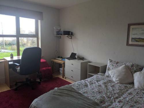 Hostal Downstairs Double Room With Swilly View Shared Large Bathroom