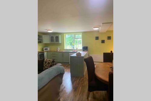 Sliabhbracken House- Entire Apartment