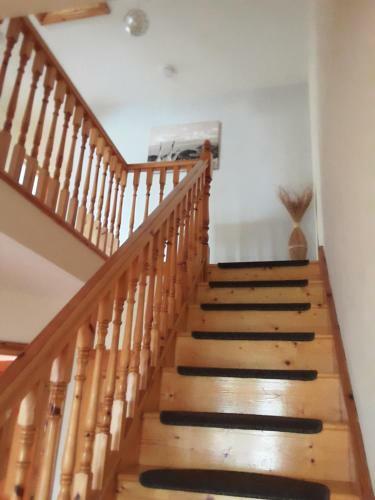 Manor Holiday Home-sleeps 8