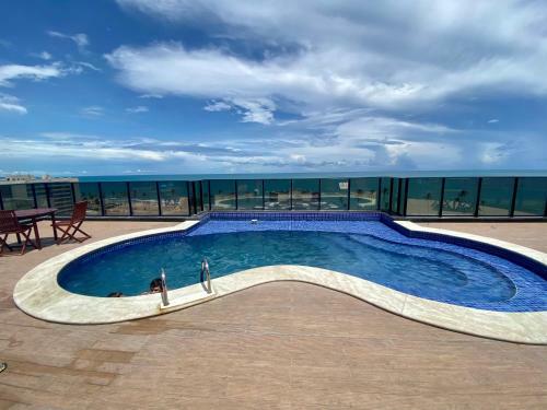 Apartamento Quarto/sala A Uma Quadra Da Praia, Com Vista Mar!