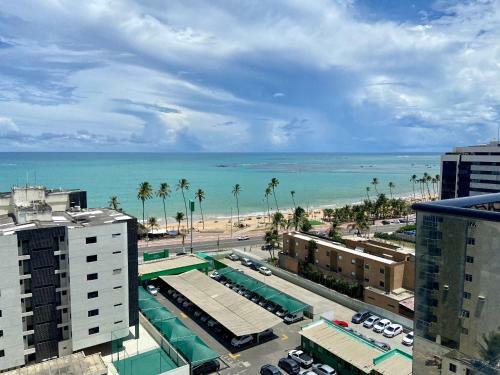 Apartamento Quarto/sala A Uma Quadra Da Praia, Com Vista Mar!