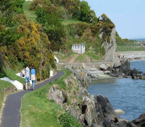 Superior 4 Bed House In Moville Donegal .