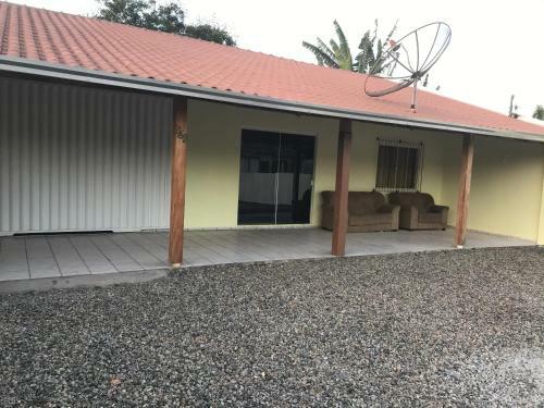 Casa 300m Da Praia No Centro Pi�arras Com Wifi Top