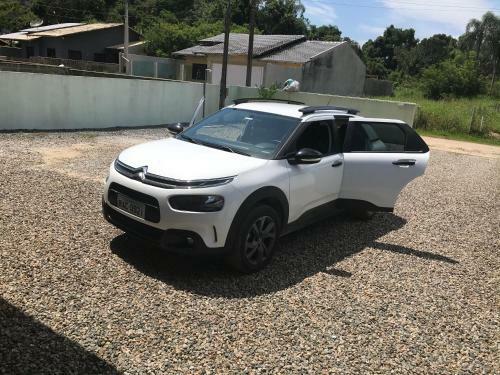 Casa 300m Da Praia No Centro Pi�arras Com Wifi Top