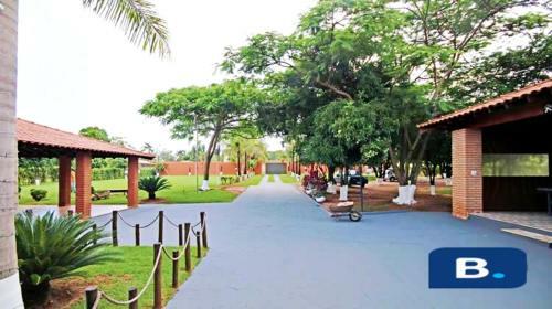 Ch�cara Arizona, 5m Do Thermas