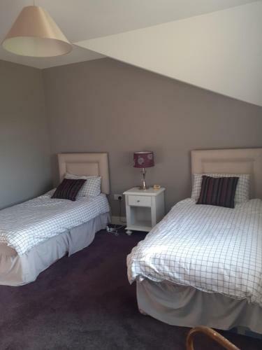 Single Room In Lovely Country Residence