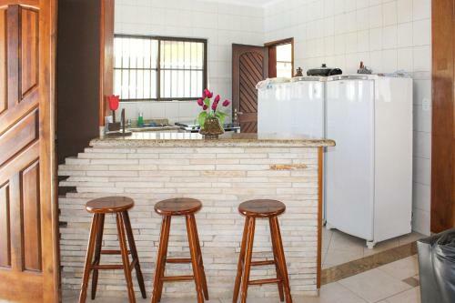 P002 - Casa Com 3 Dormit�rios Piscina E Churrasqueira