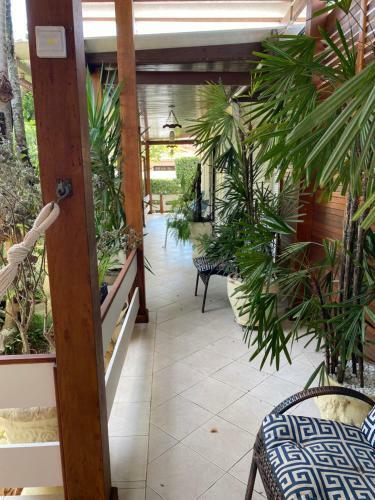 Casa Agrad�vel Com Piscina, A Poucos Passos Da Praia