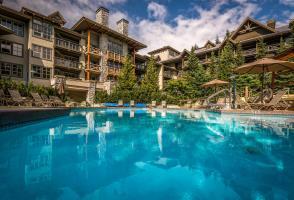 Hotel Coast Blackcomb Suites