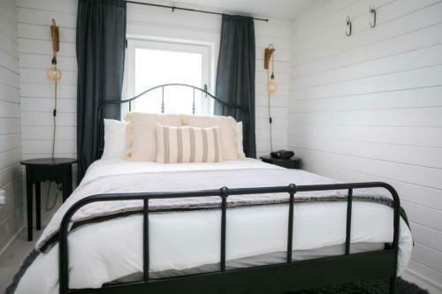 The Paddocks Cabin - Stylish, Cozy & Private