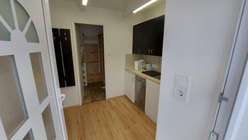 Gy�ngy Apartmanh�zak