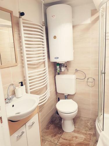 Gy�ngy Apartmanh�zak