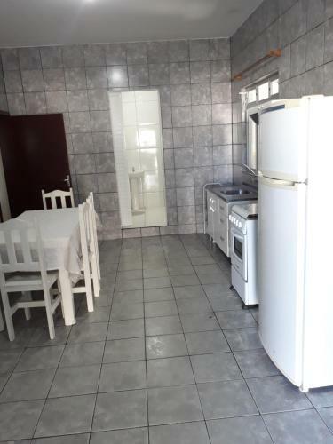 Casa Bem Localizada! 1km Da Praia!